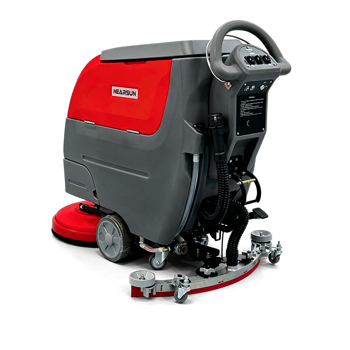 50 L fresh and 60 L sewage tanks with an 820 mm squeegee support continuous scrubbing and wastewater recovery.